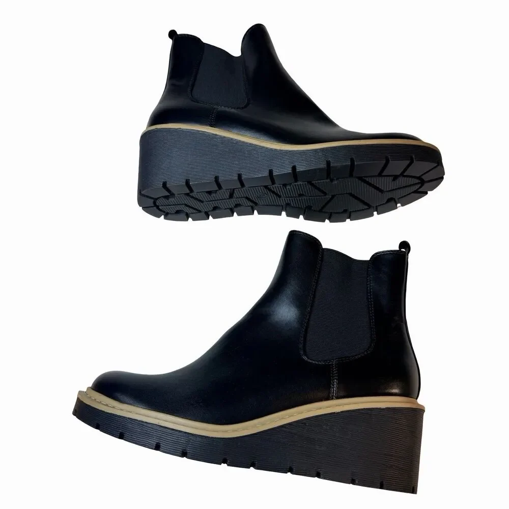 Platform Wedge Chelsea Ankle Boots Black Women's Size 9 Gorpcore Rugged NEW